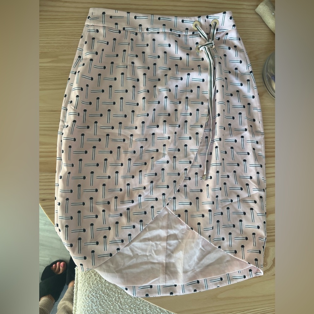 Ted Baker pencil skirt with pencil detail